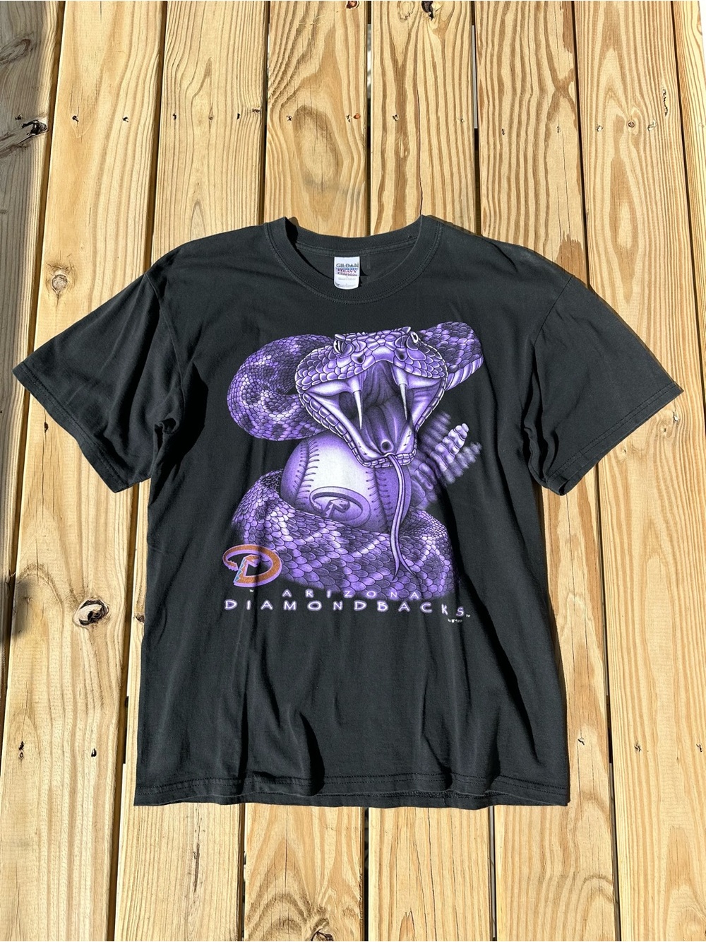 2001 Arizona Diamondbacks Snake Graphic Shirt